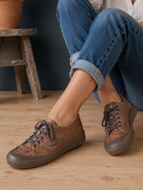 Spring Step Brown Leather Studded Comfort EU 37 US 7 Platform Walking Shoes